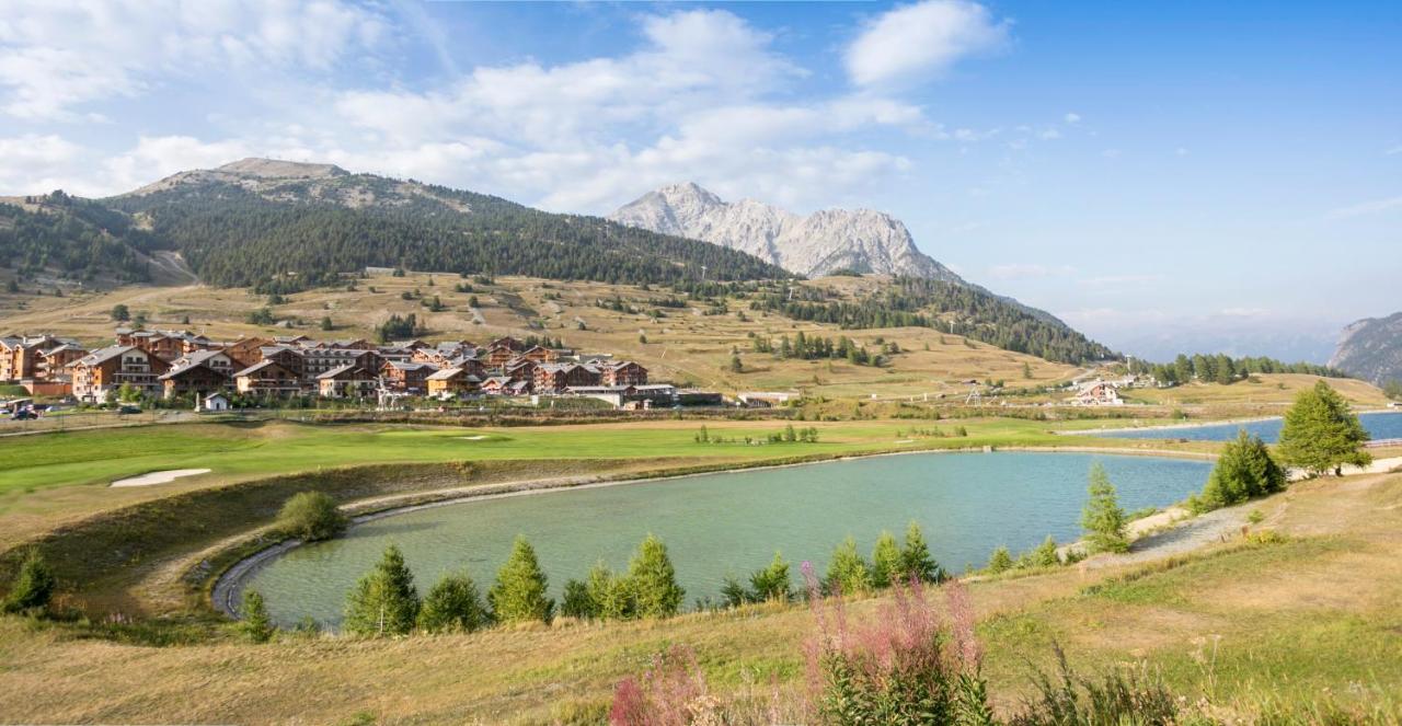 Residence Club Mmv Le Hameau Des Airelles **** Montgenevre Exterior photo