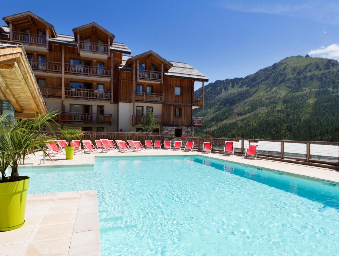 Residence Club Mmv Le Hameau Des Airelles **** Montgenevre Exterior photo