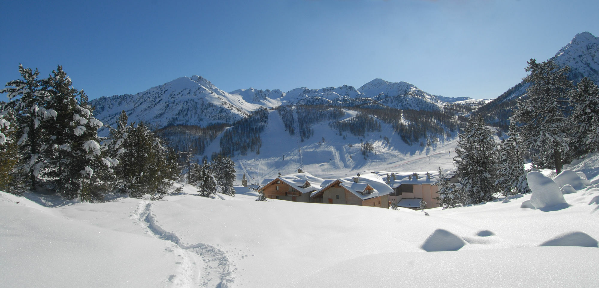 Residence Club Mmv Le Hameau Des Airelles **** Montgenevre Exterior photo